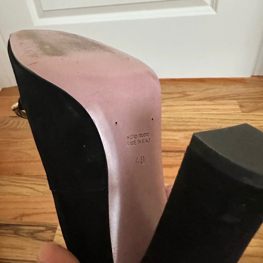 RED Valentino Suede Square Toe/Hill Chain Trim Pumps - Picture 12 of 12